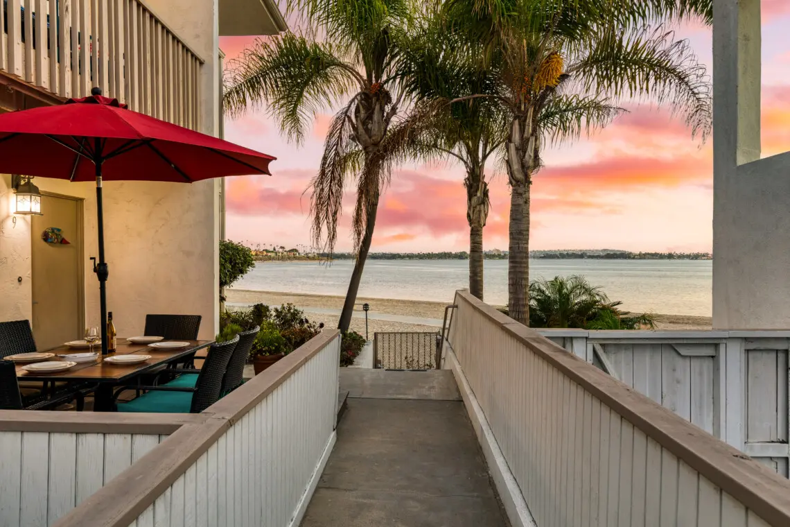 1cb00377 ef08 4a6b a20a cbd619570fae