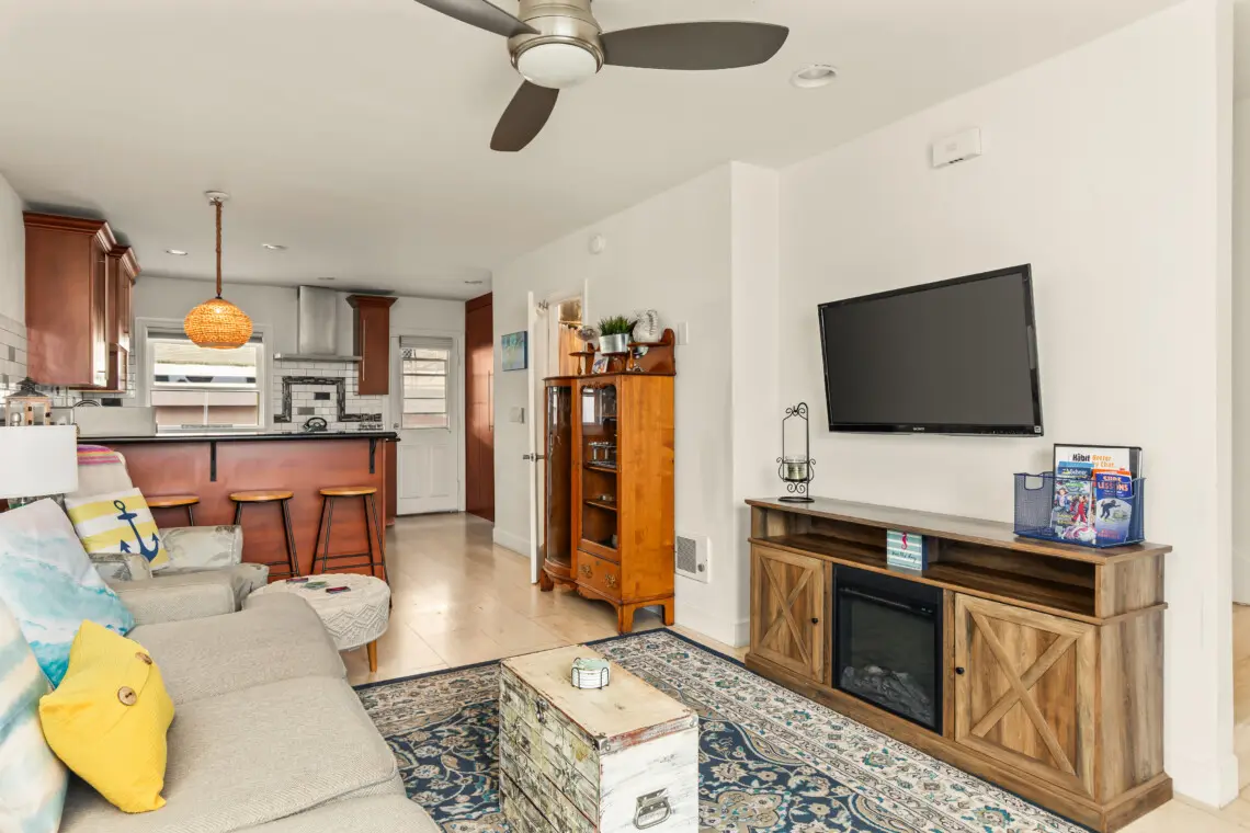 7d095ce6 1afd 4c08 a26f 6e07c2813145