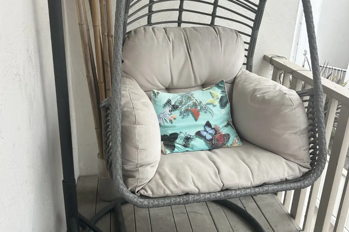 c253718a dc80 4f95 a91d 0e85fcd79791