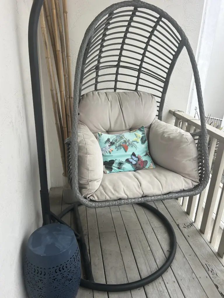 c253718a dc80 4f95 a91d 0e85fcd79791