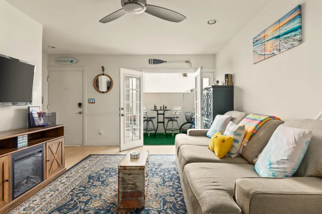 f979c3d3 c18c 4245 82dc 5da57403c521